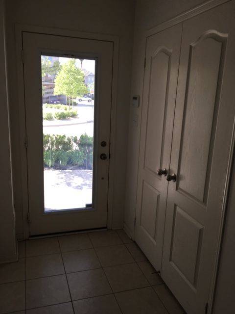 Mississauga, ON L5M 0R2,3350 THOMAS ST #12