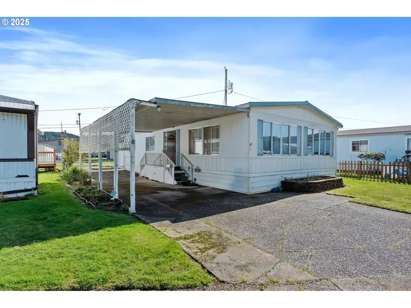 1413 HAWTHORNE AVE #31, Reedsport, OR 97467
