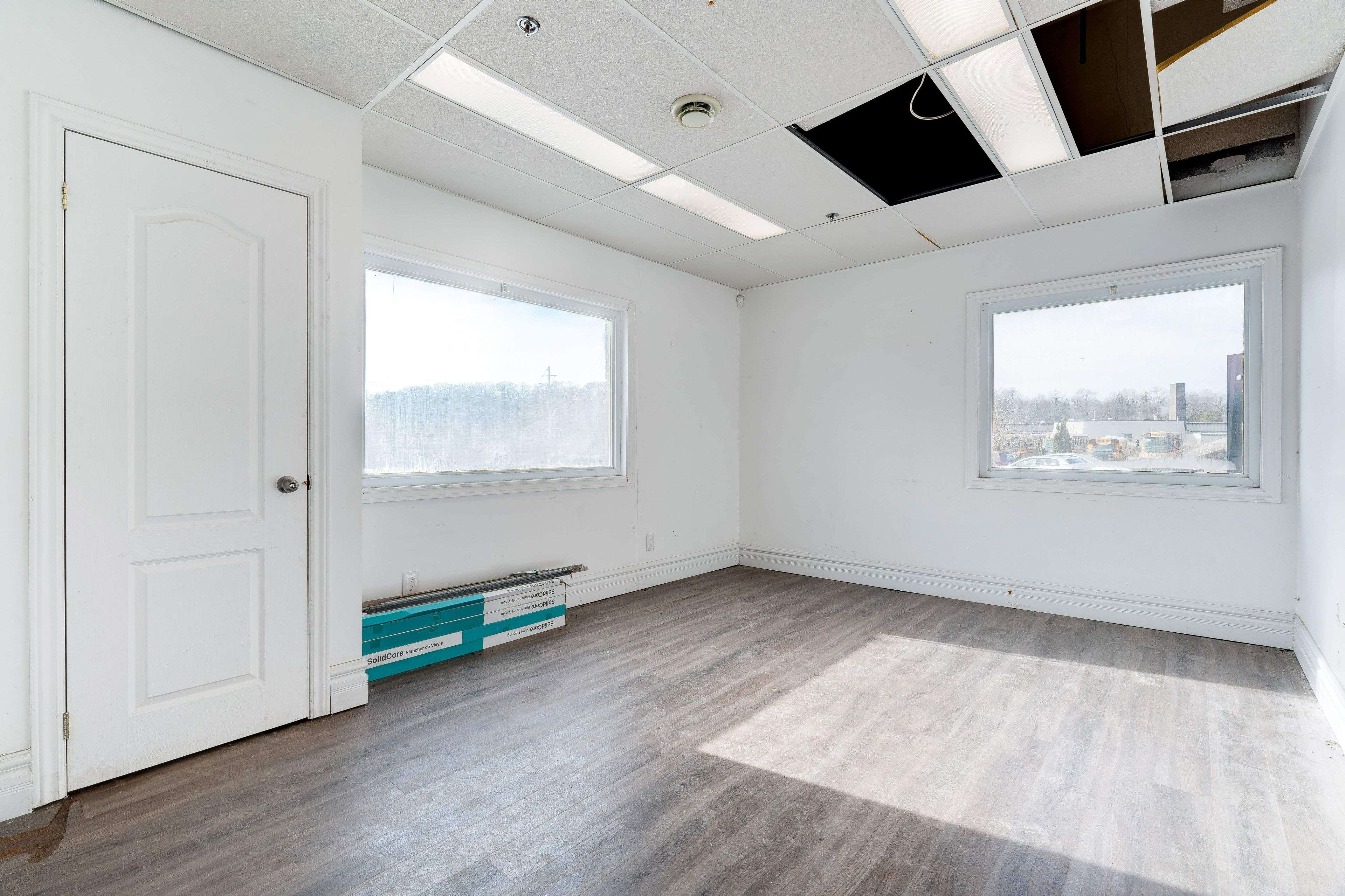 Brantford, ON N3T 6J9,111 Sherwood DR #14A