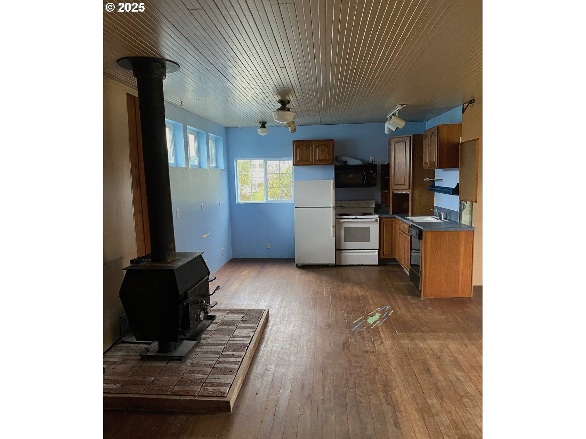 Rockaway Beach, OR 97136,452 S ANCHOR ST