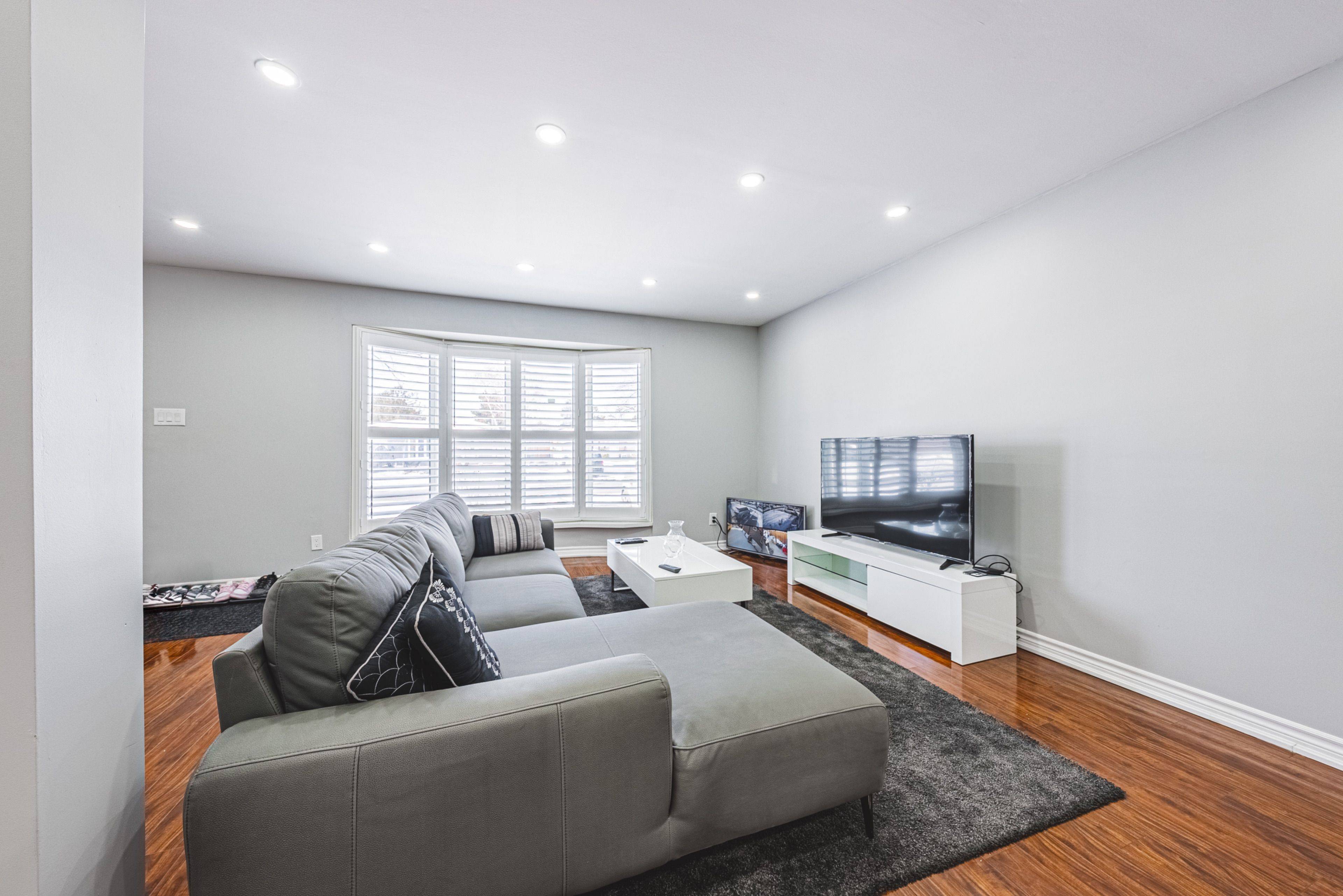 Brampton, ON L6T 2K3,14 Belmont DR
