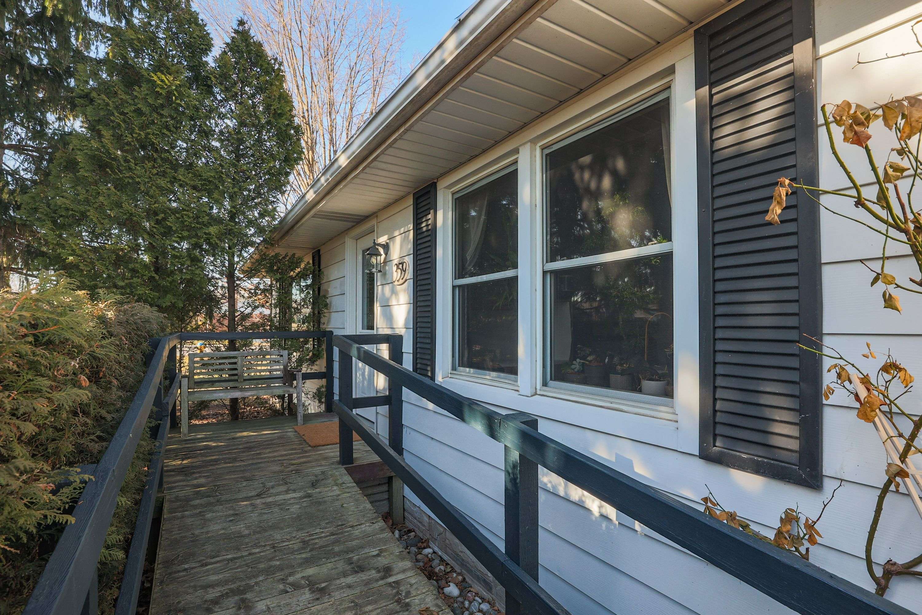 Grimsby, ON L3M 2M7,359 Book RD