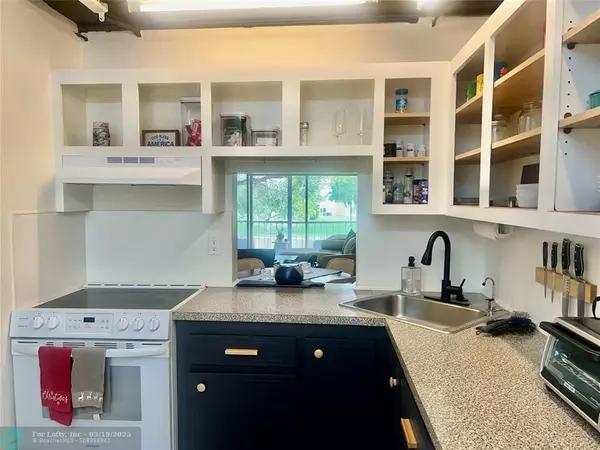 Tamarac, FL 33319,5750 NW 64th Ave #202
