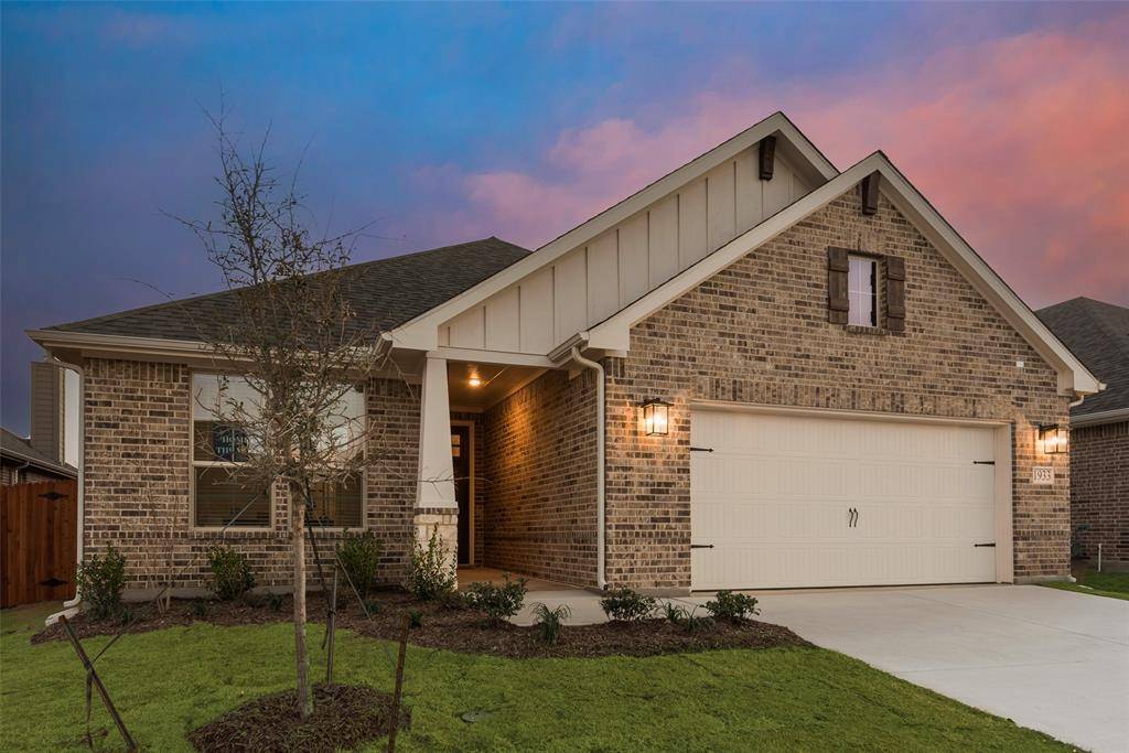 1933 Kelva Drive,  Fort Worth,  TX 76052