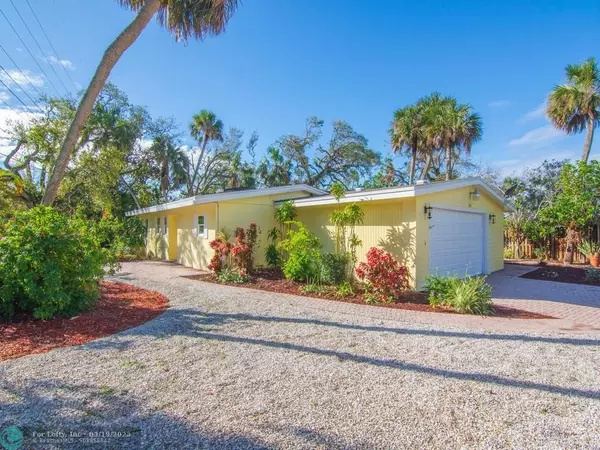 618 Holly Rd, Vero Beach, FL 32963