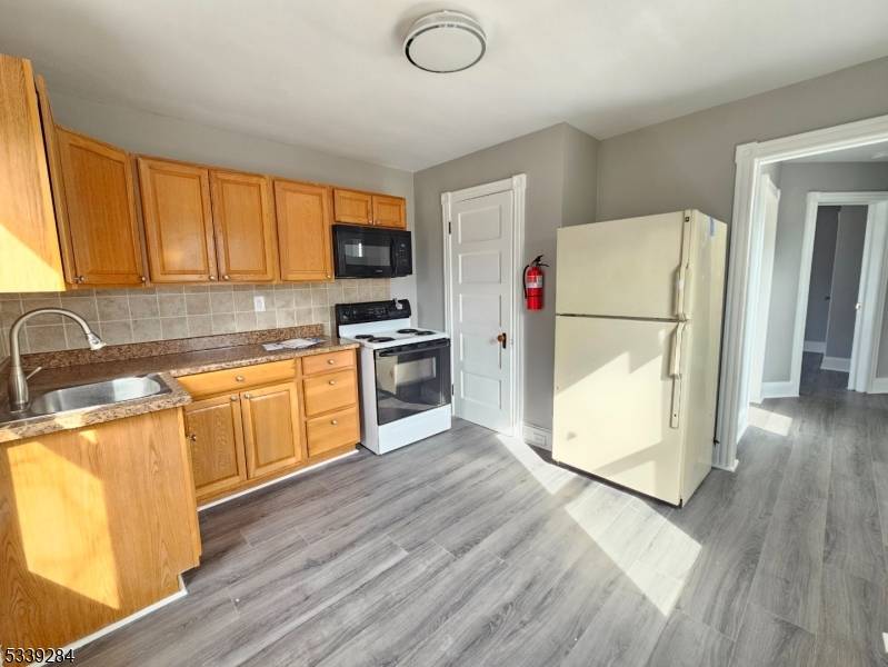 Flemington Boro, NJ 08822,19 Capner St