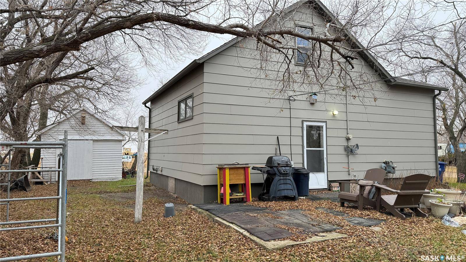 Loreburn, SK S0H 2S0,729 Lore AVENUE