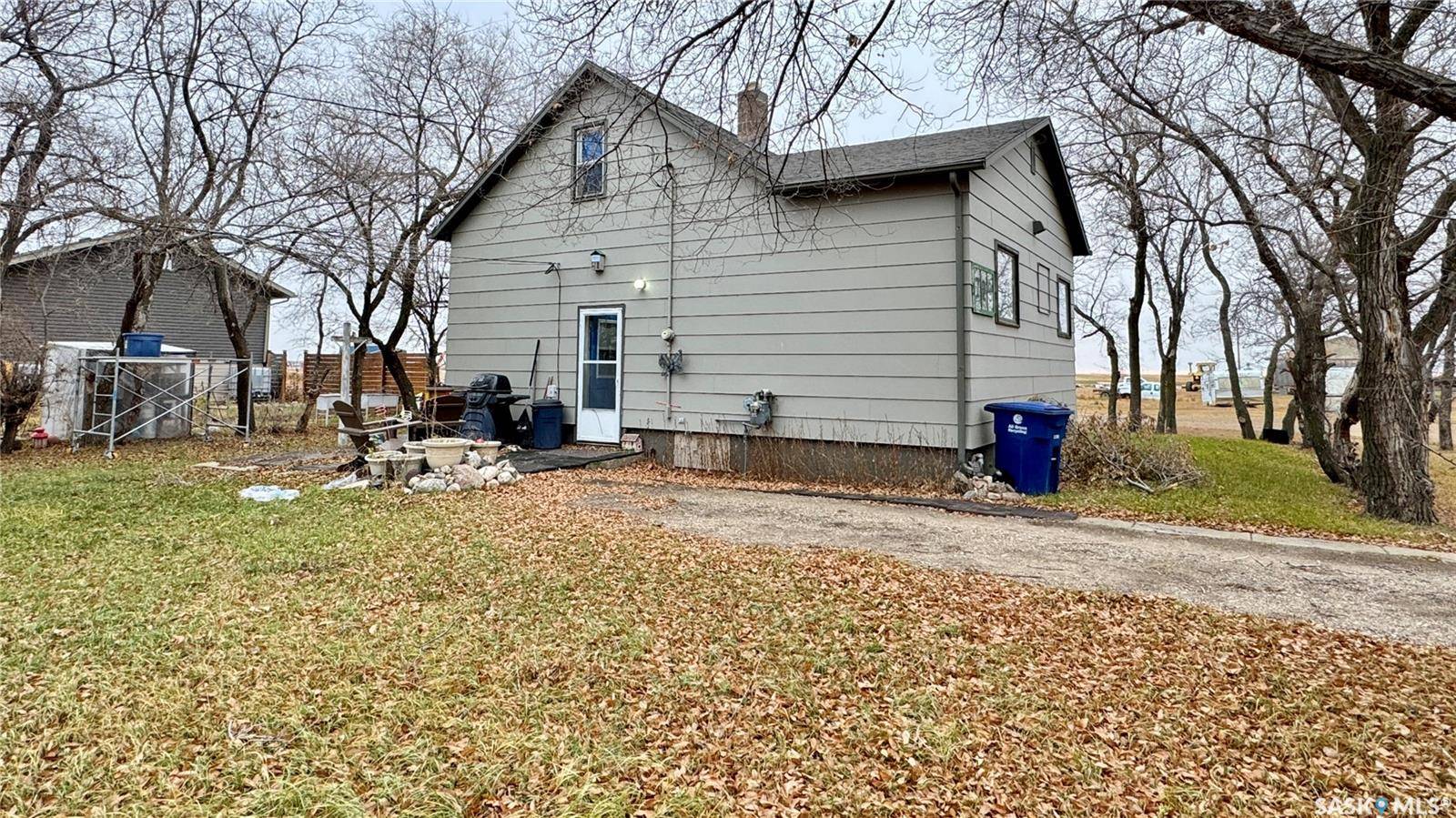 Loreburn, SK S0H 2S0,729 Lore AVENUE