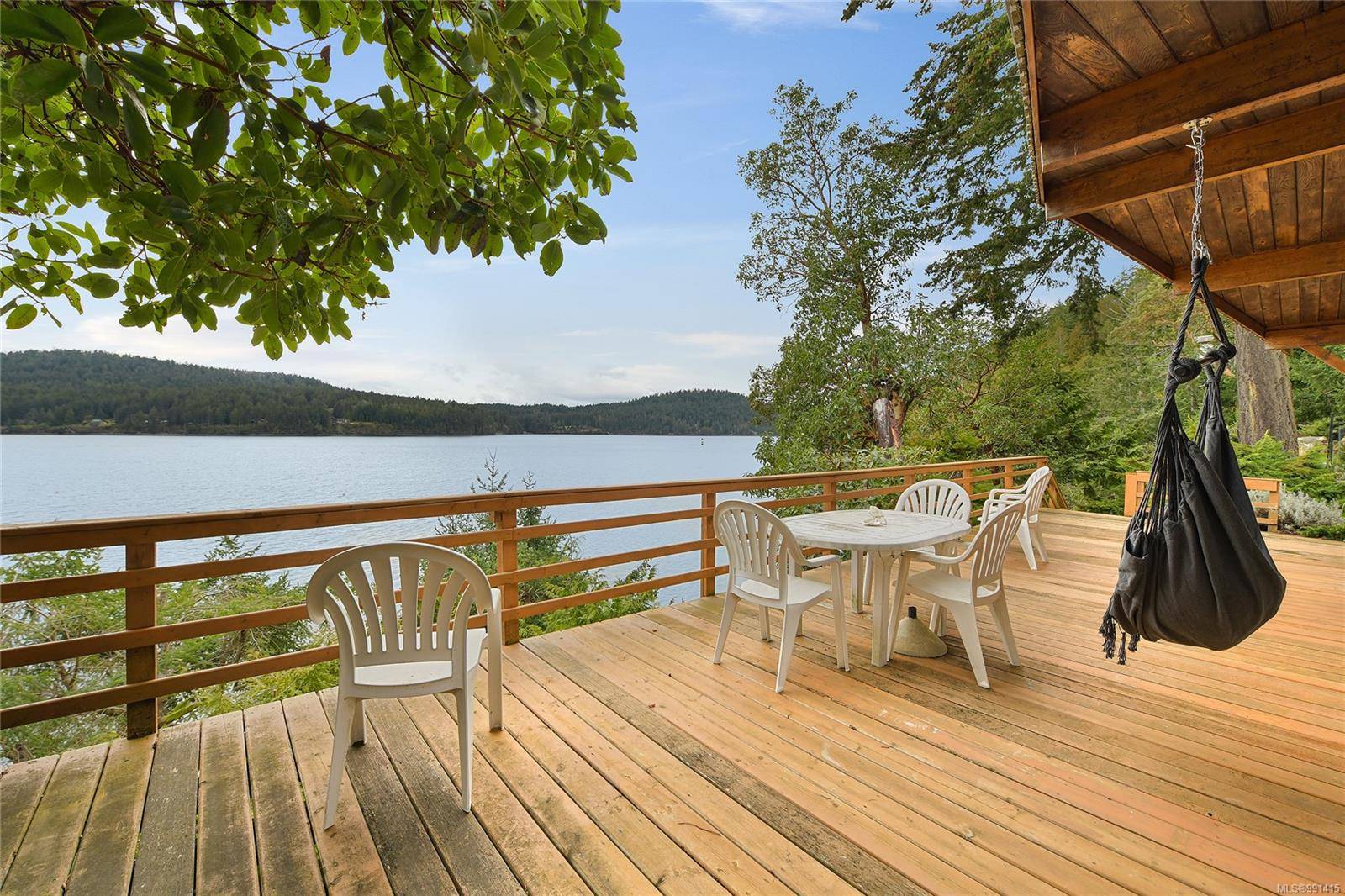 Mayne Island, BC V0N 2J2,524 Bay Trnabt