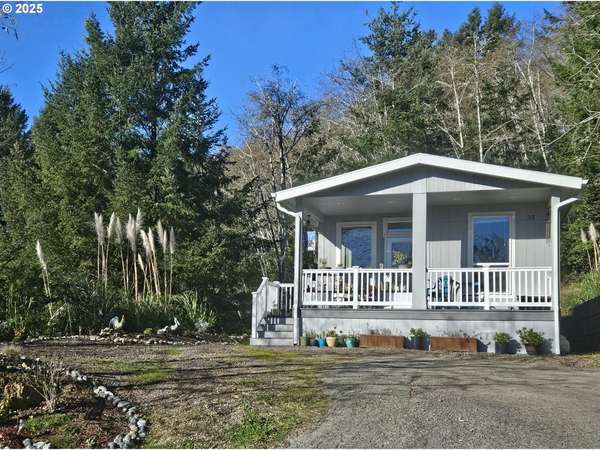98041 HALLWAY RD #35, Brookings, OR 97415