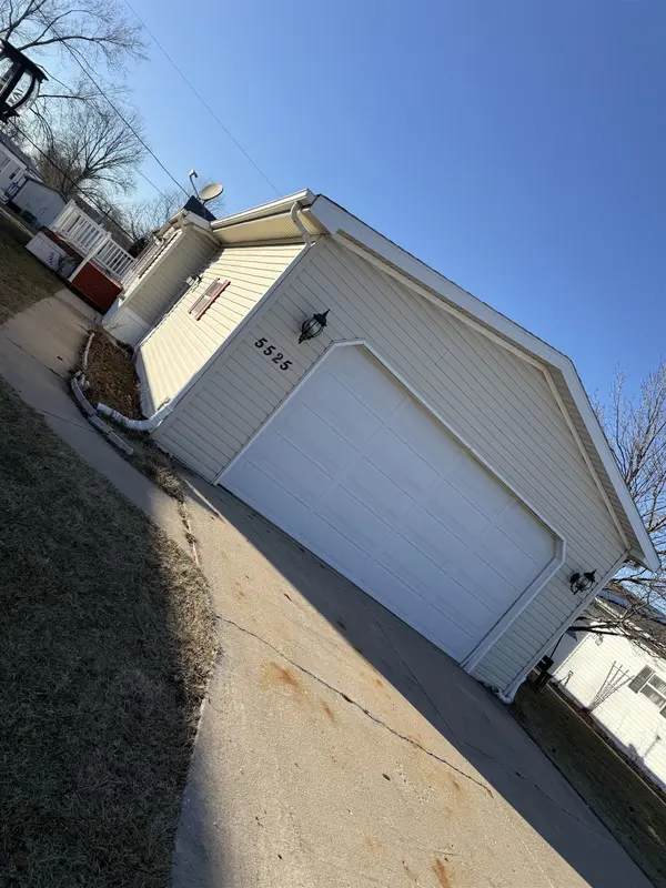 Loves Park, IL 61111,5525 Peachstone Place