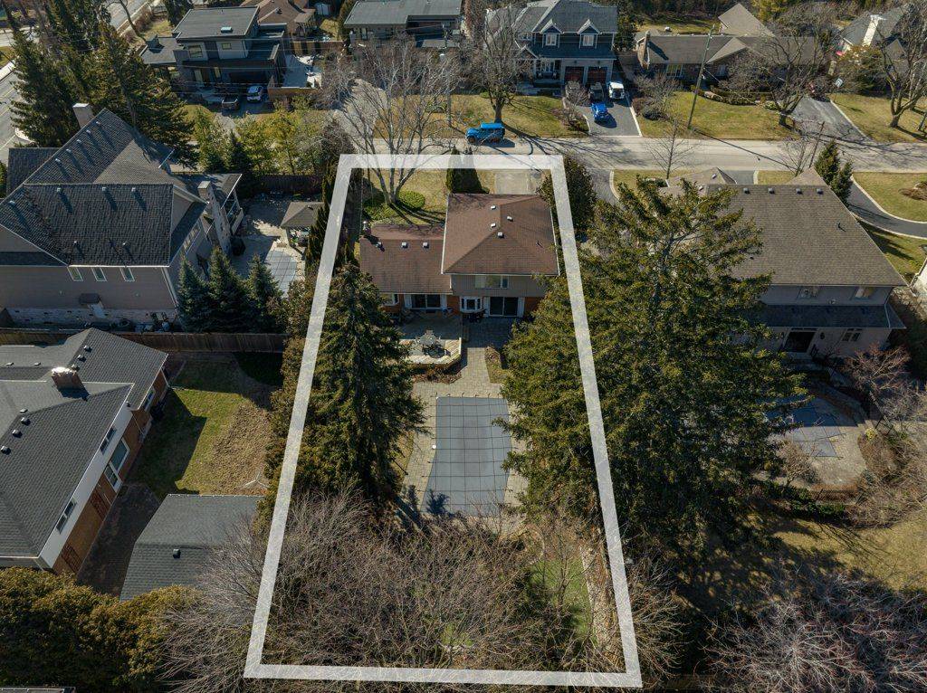 Burlington, ON L7N 1V8,195 Wilton ST