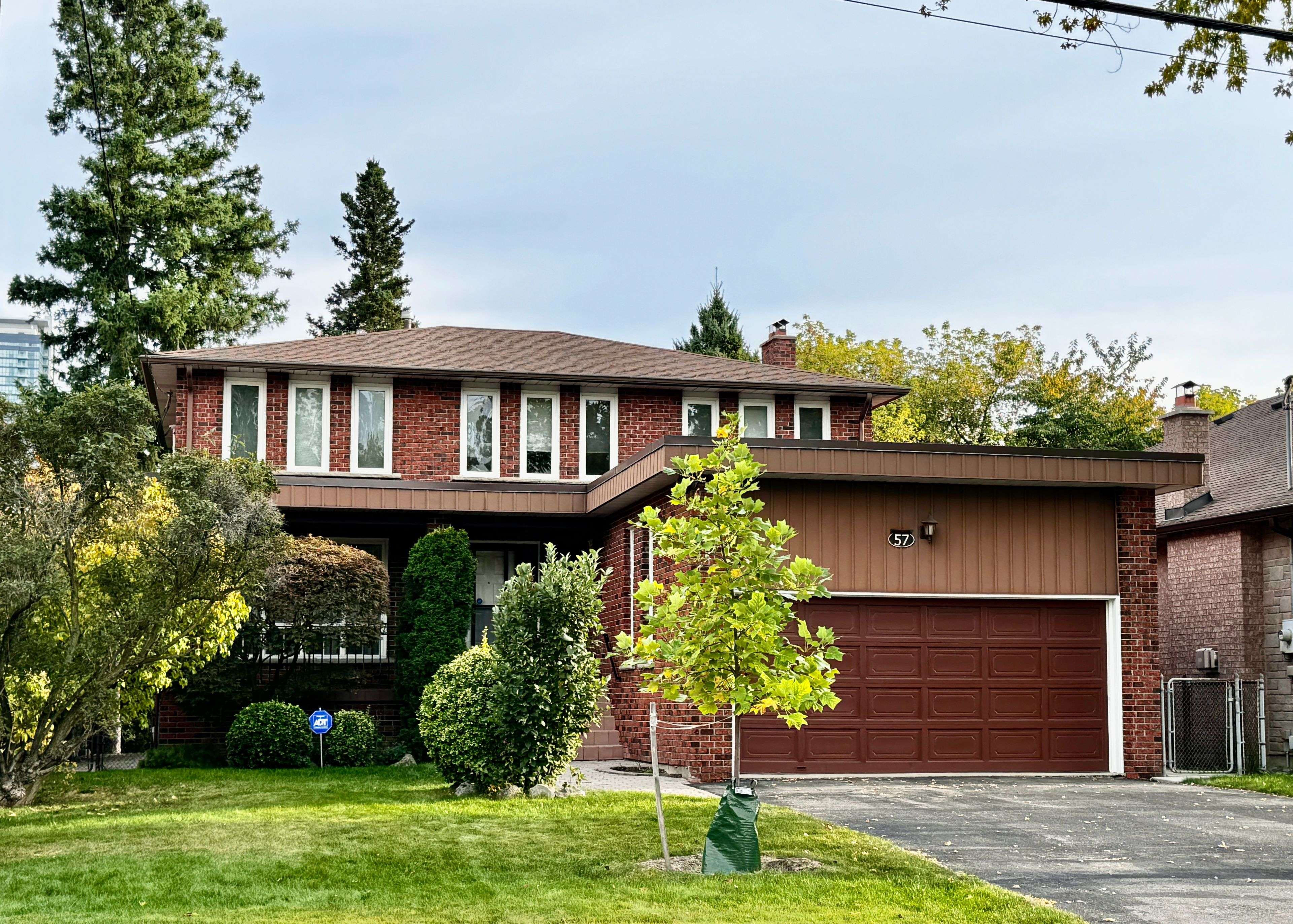 57 Hounslow AVE, Toronto C07, ON M2N 2A9