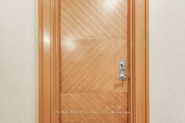 70 High Park AVE #1701, Toronto W02, ON M6P 1A1