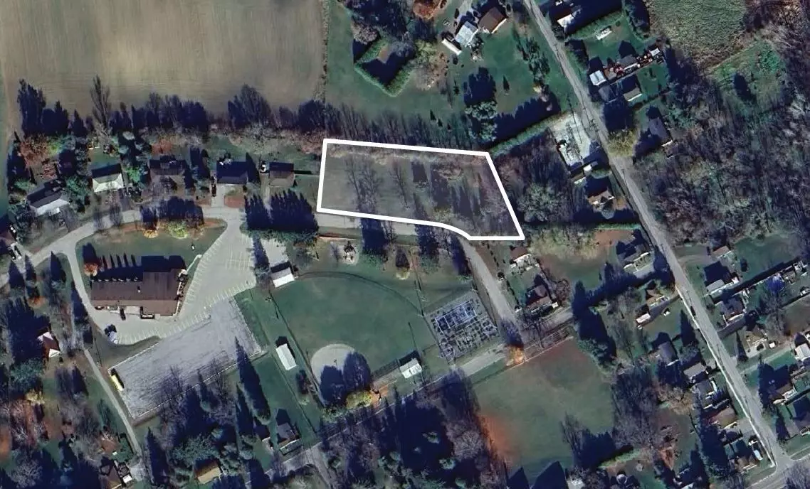 Norfolk, ON N0E 1W0,14 Oakes BLVD