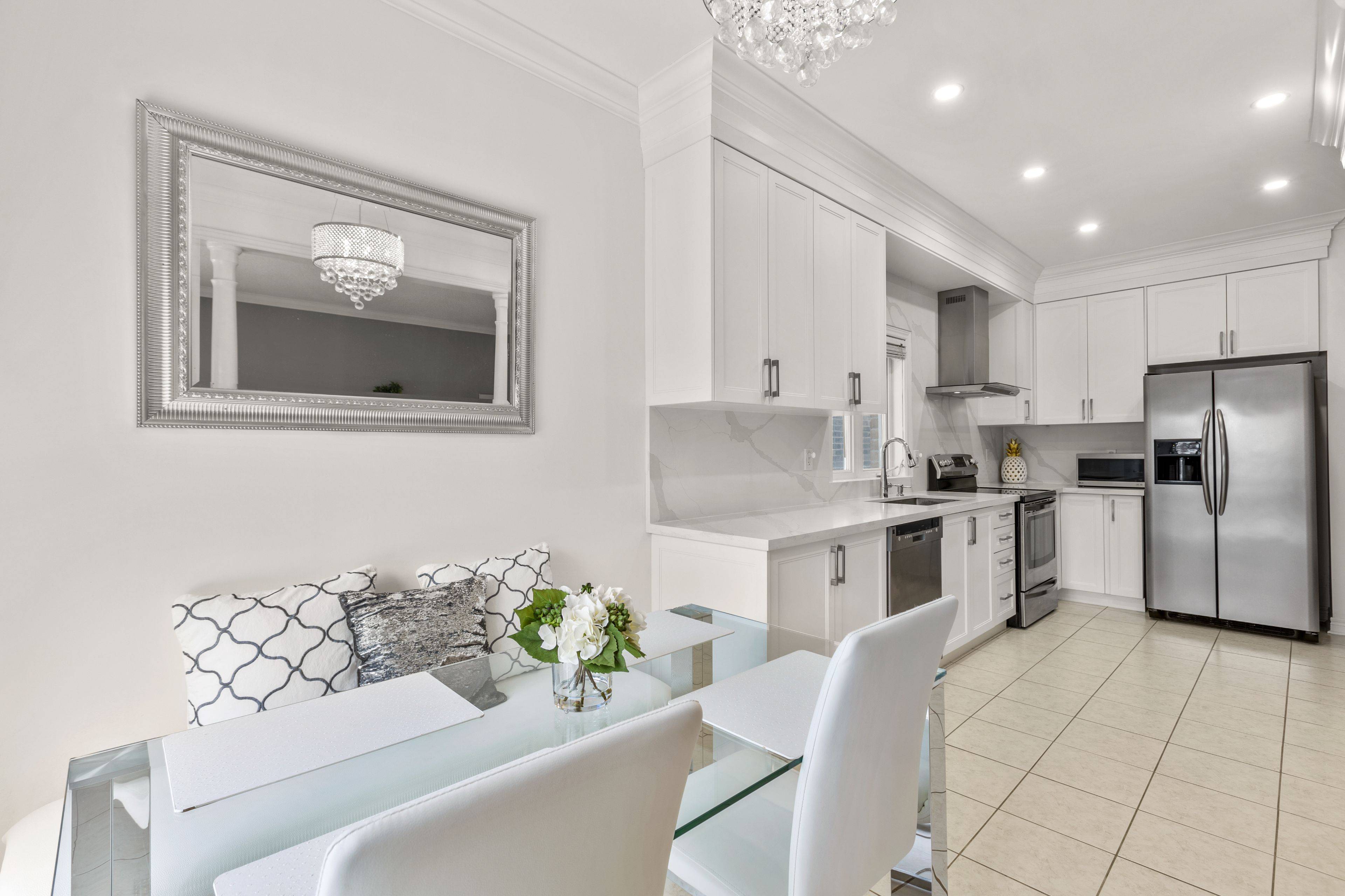 Richmond Hill, ON L4E 2Z5,34 Portage AVE