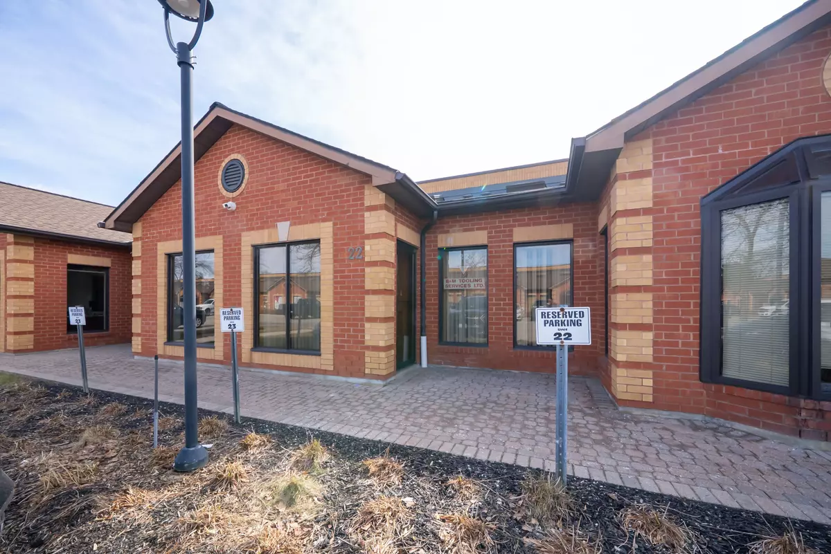 Brampton, ON L7A 1C2,18 Regan RD #22