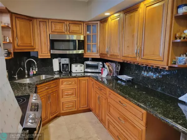 Fort Lauderdale, FL 33308,3233 NE 34th St #322