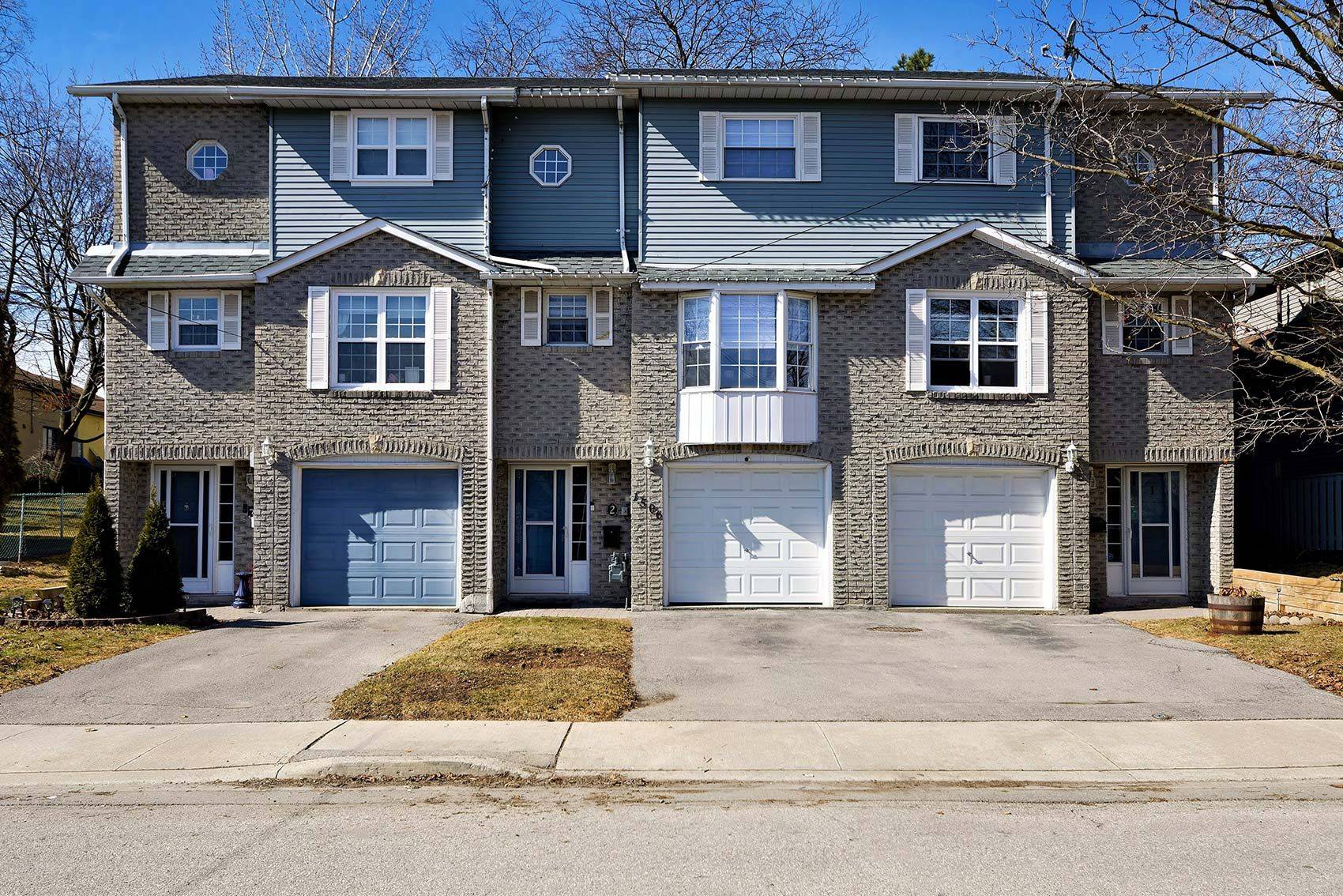 Whitby, ON L1N 1B2,1506 Dufferin ST #2