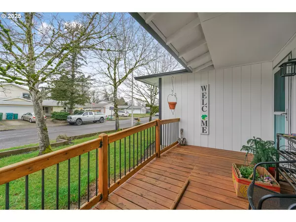 Newberg, OR 97132,3715 E MADRONA DR