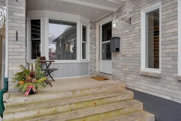 Barrie, ON L4N 6H8,30 Garden DR