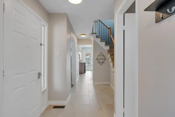 Barrie, ON L4N 6H8,30 Garden DR