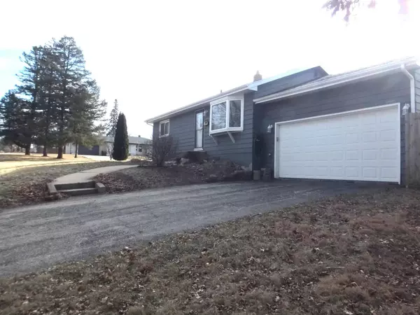 4011 Larson Avenue, Rockford, IL 61108