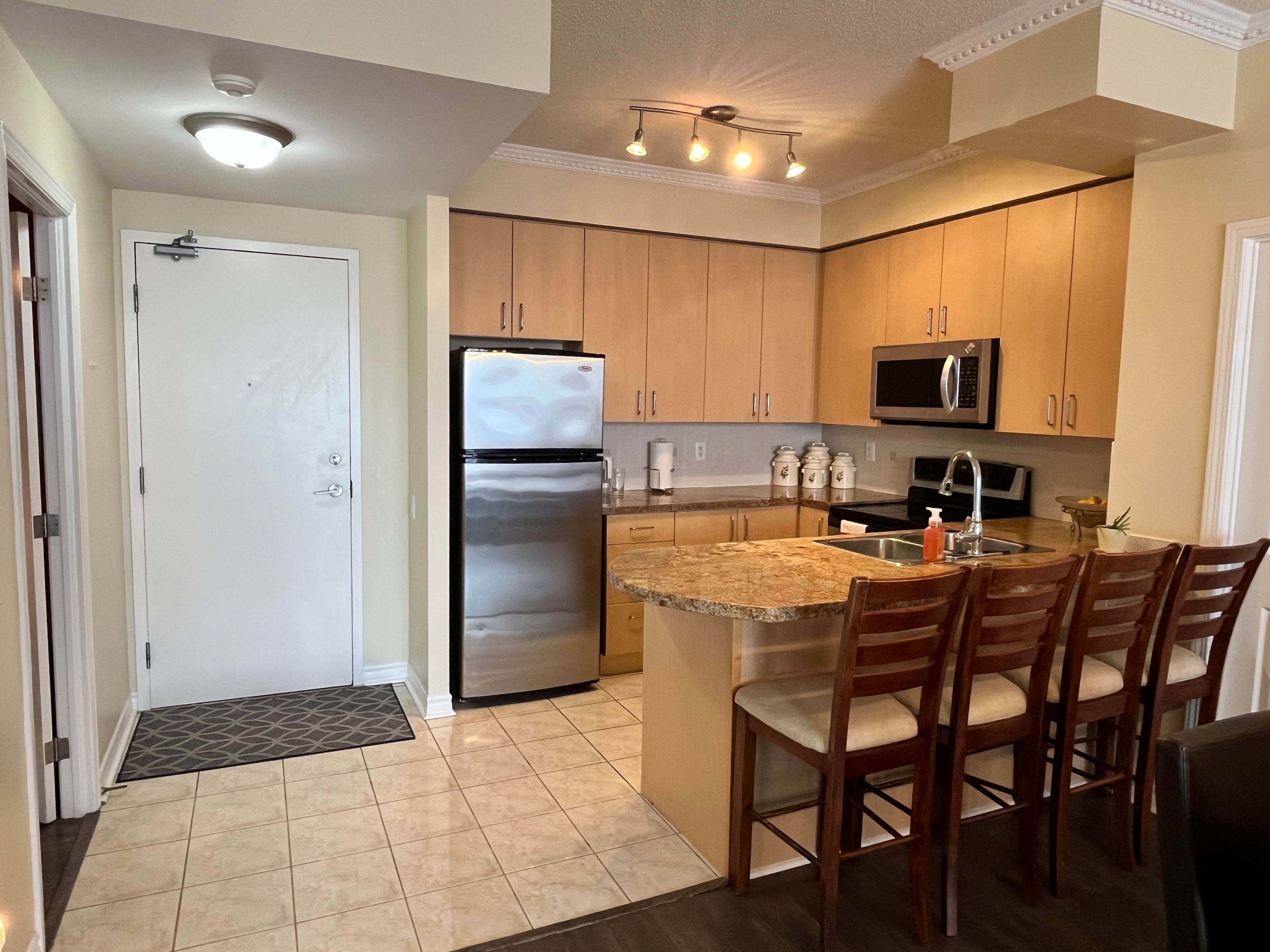 Richmond Hill, ON L4C 0S7,11121 Yonge ST ## 602