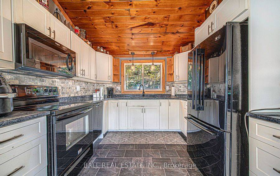 Douro-dummer, ON K0L 2H0,2374 Julia Shore RD E