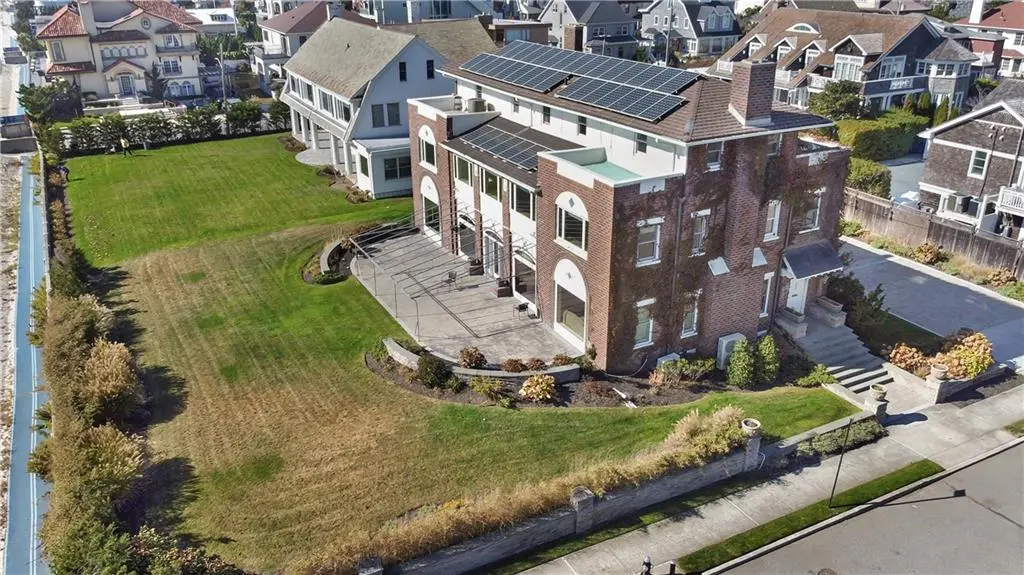 137 Beach 144th ST, Brooklyn, NY 11694