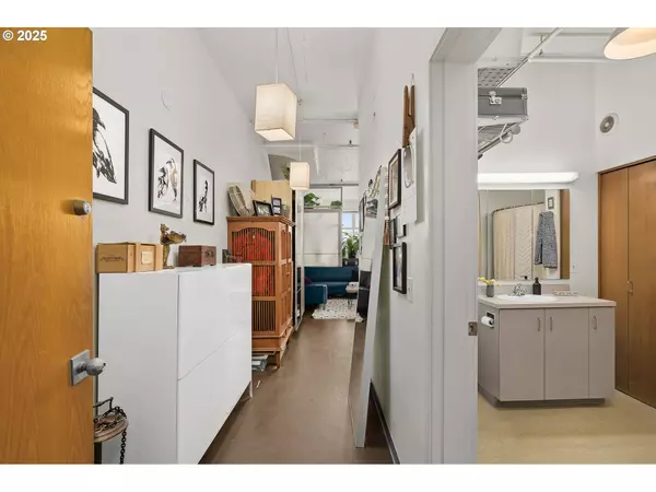 Portland, OR 97209,1314 NW IRVING ST #607
