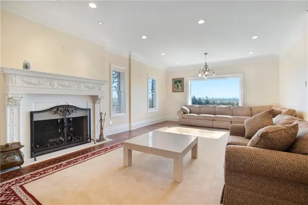 137 Beach 144th ST, Brooklyn, NY 11694