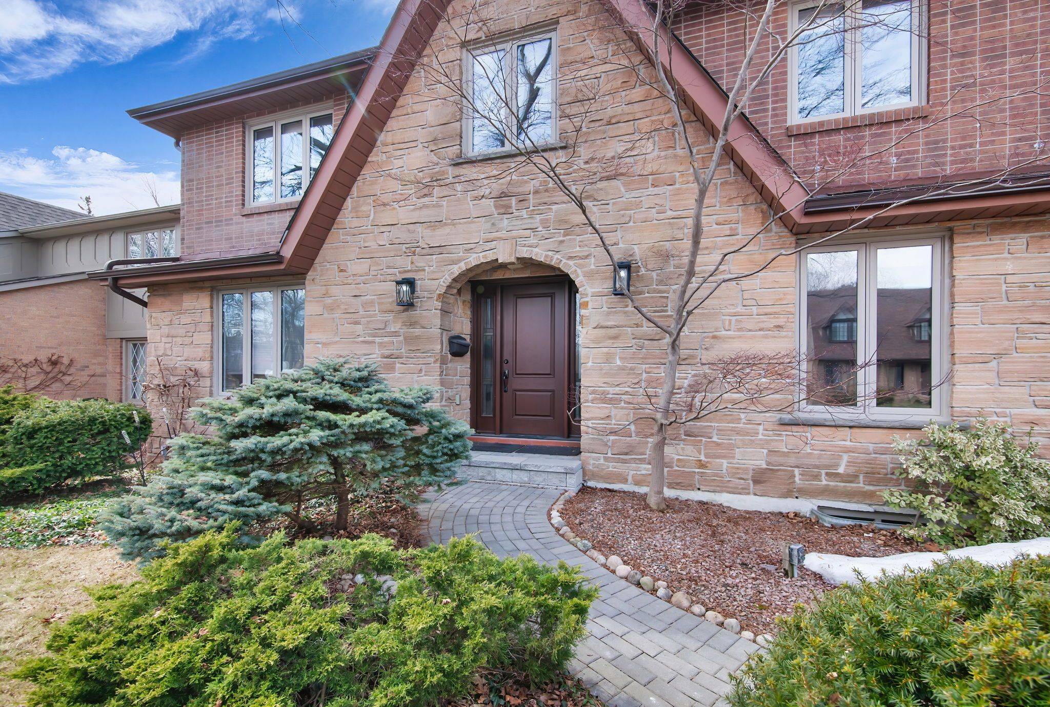 Toronto E10, ON M1C 3E1,34 Ramblewood DR