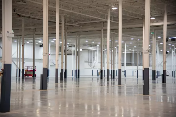Mississauga, ON L4W 4H2,2645 Skymark AVE
