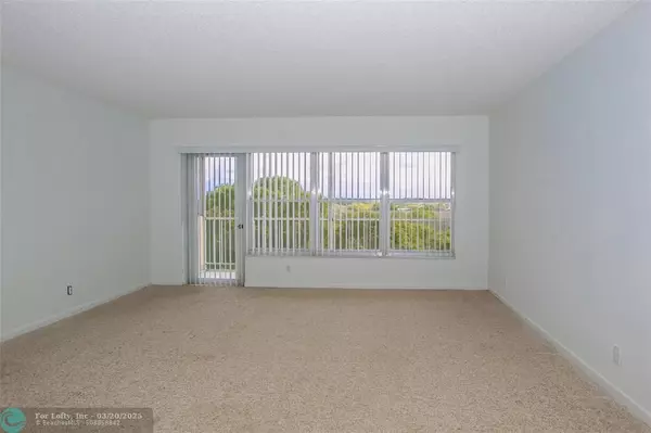 Coral Springs, FL 33065,10777 W Sample Rd #718