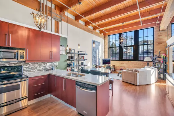 Newmarket, ON L3Y 1R1,543 Timothy ST #218