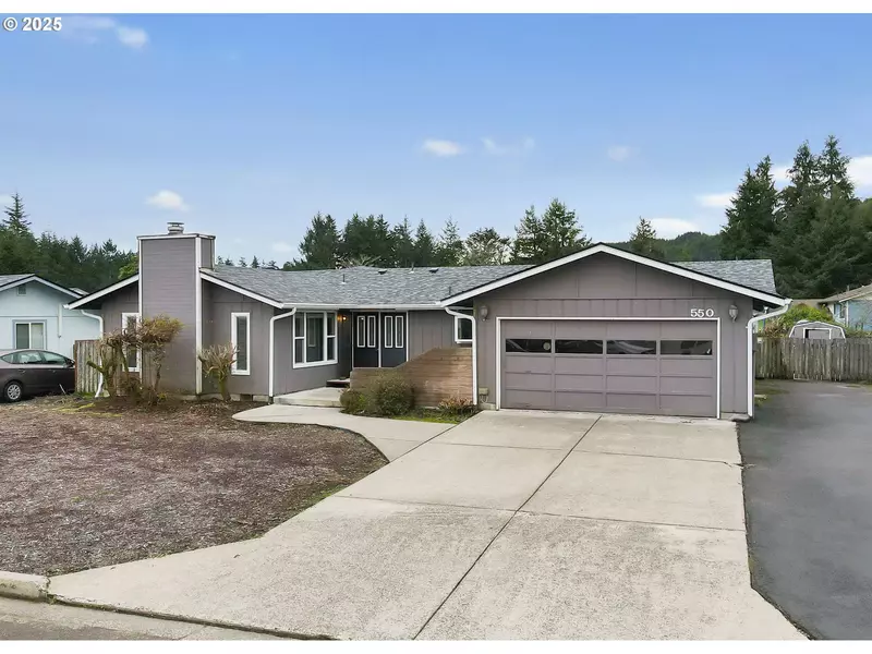 550 EVERGREEN LOOP, Reedsport, OR 97467