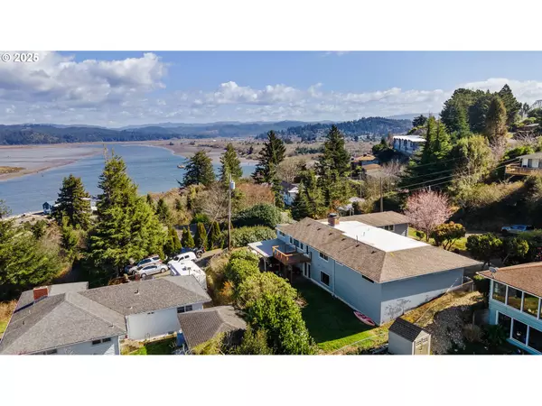 Coos Bay, OR 97420,546 W FIR AVE