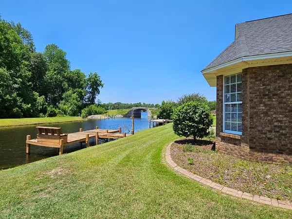 Manning, SC 29102,95 Ridge Lake Drive