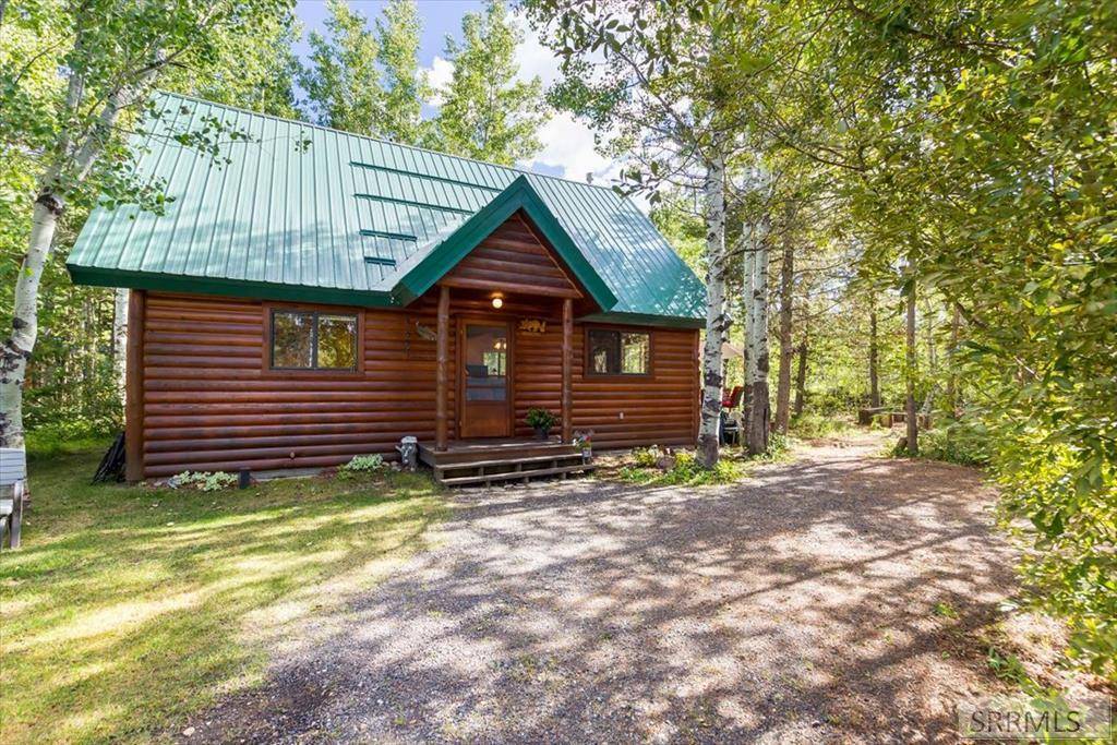 3776 Lava Lane, Island Park, ID 83429