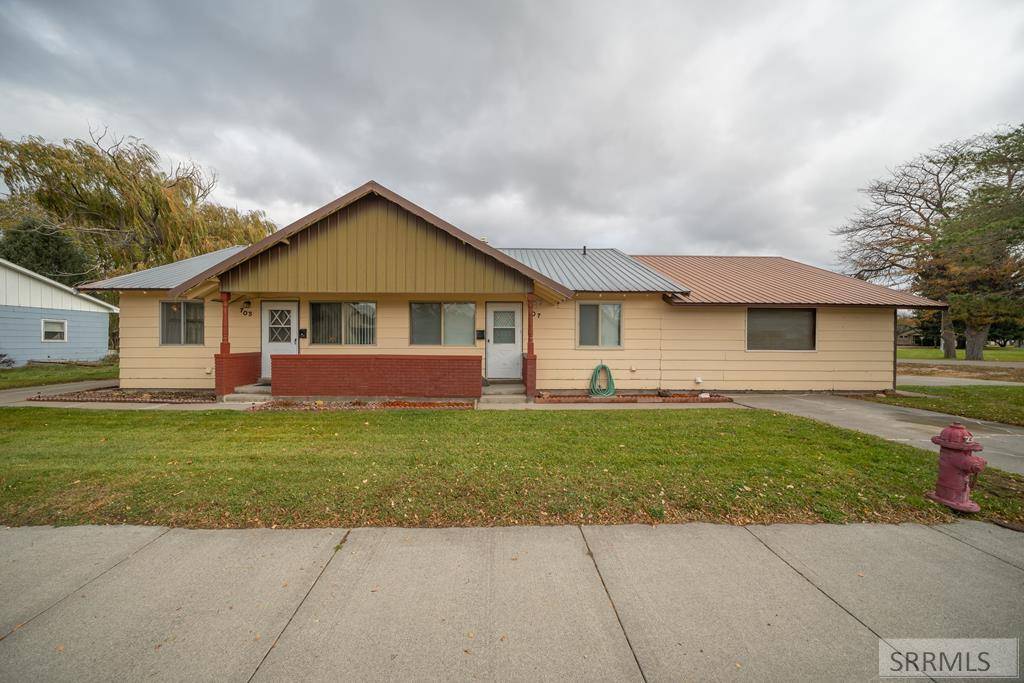 707 E Bridge ST, Blackfoot, ID 83221