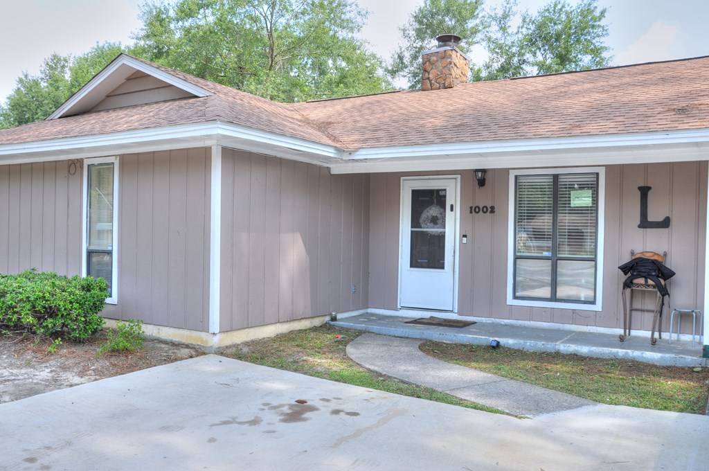 Valdosta, GA 31602,1002 Pineview
