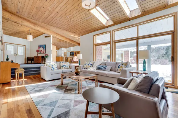 Caledon, ON L7C 0C1,1 Berney DR