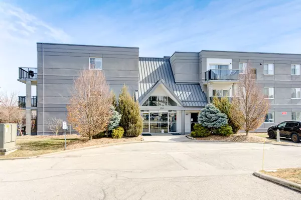 159 Ferguson DR #204, Woodstock, ON N4V 1A9