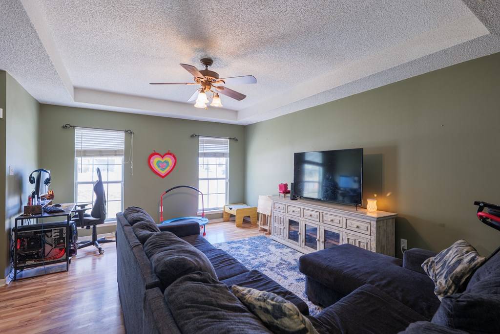 Nashville, GA 31639,720 DEVONNE