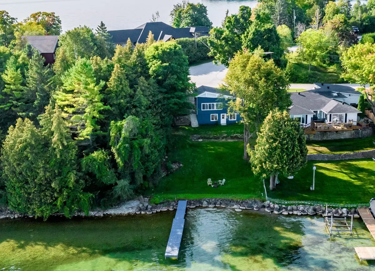 Oro-medonte, ON L3V 0R8,47 Moon Point DR