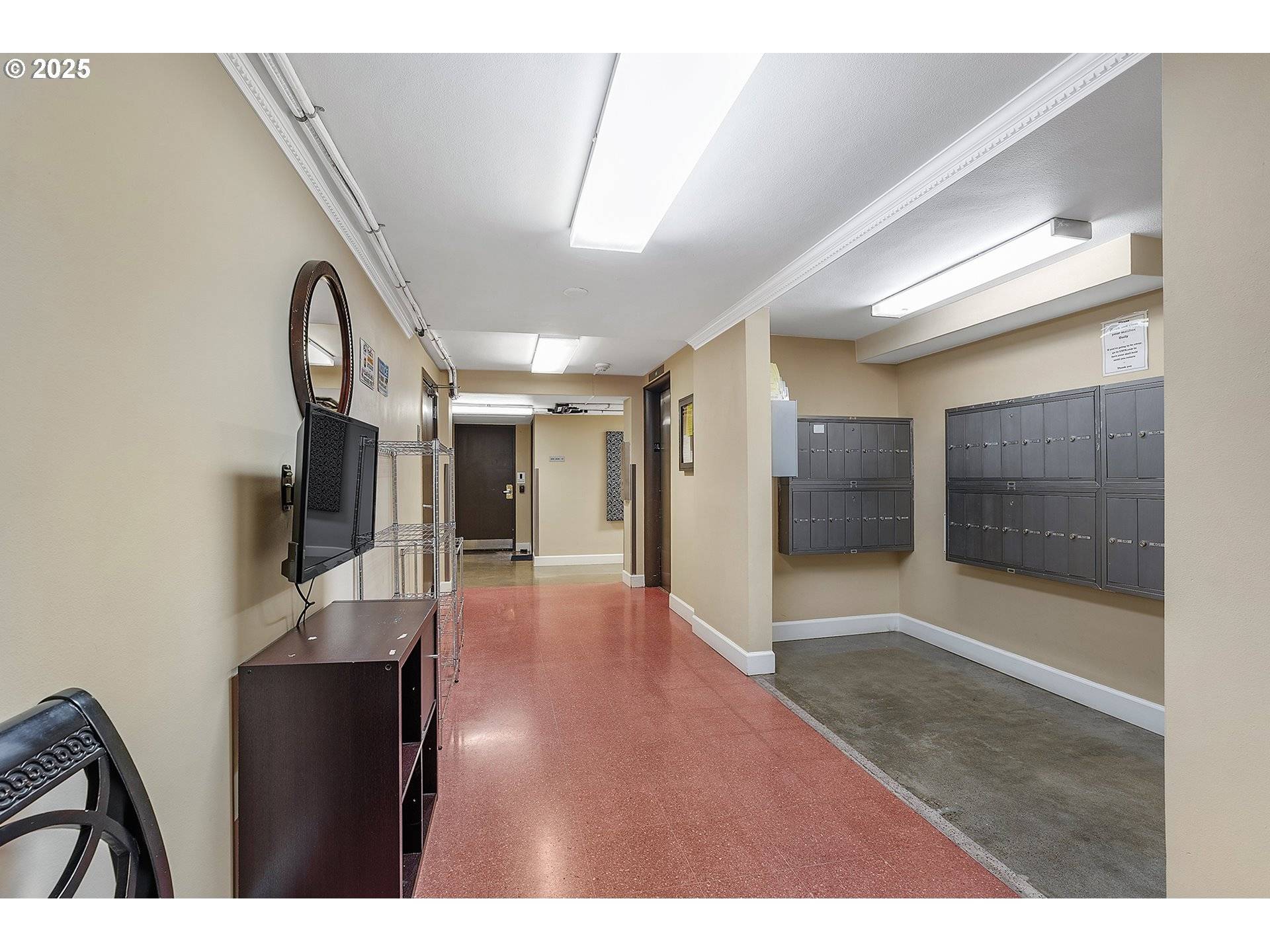 Portland, OR 97201,1205 SW CARDINELL DR #704