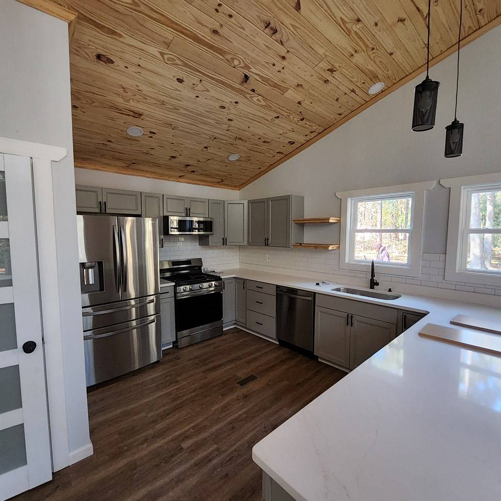 Manning, SC 29102,1291 Couthran Street
