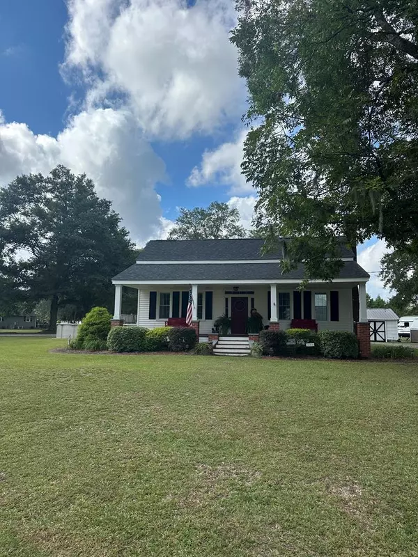 3066 SELOC RD, Turbeville, SC 29162