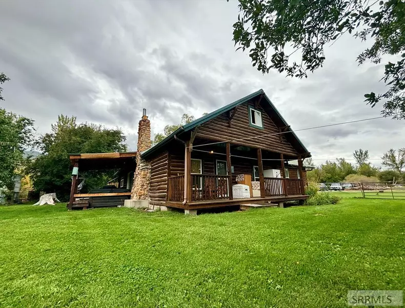 432 N Hwy 93, Carmen, ID 83462